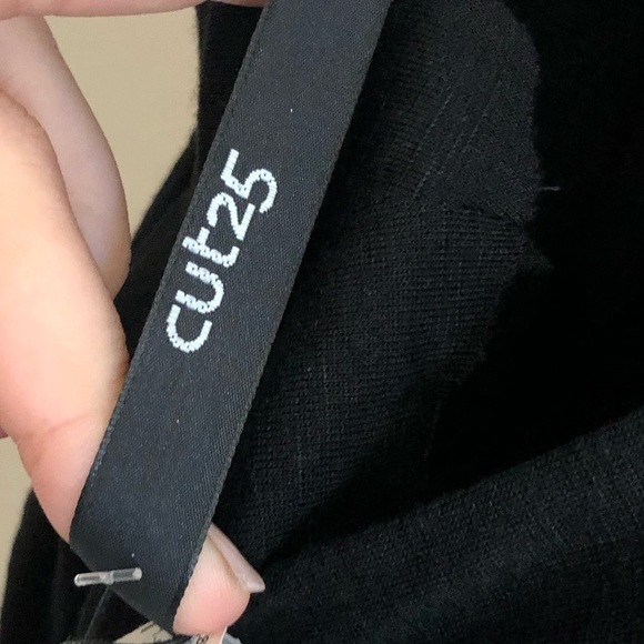 CUT25 Drape top in jet - Picture 4 of 7